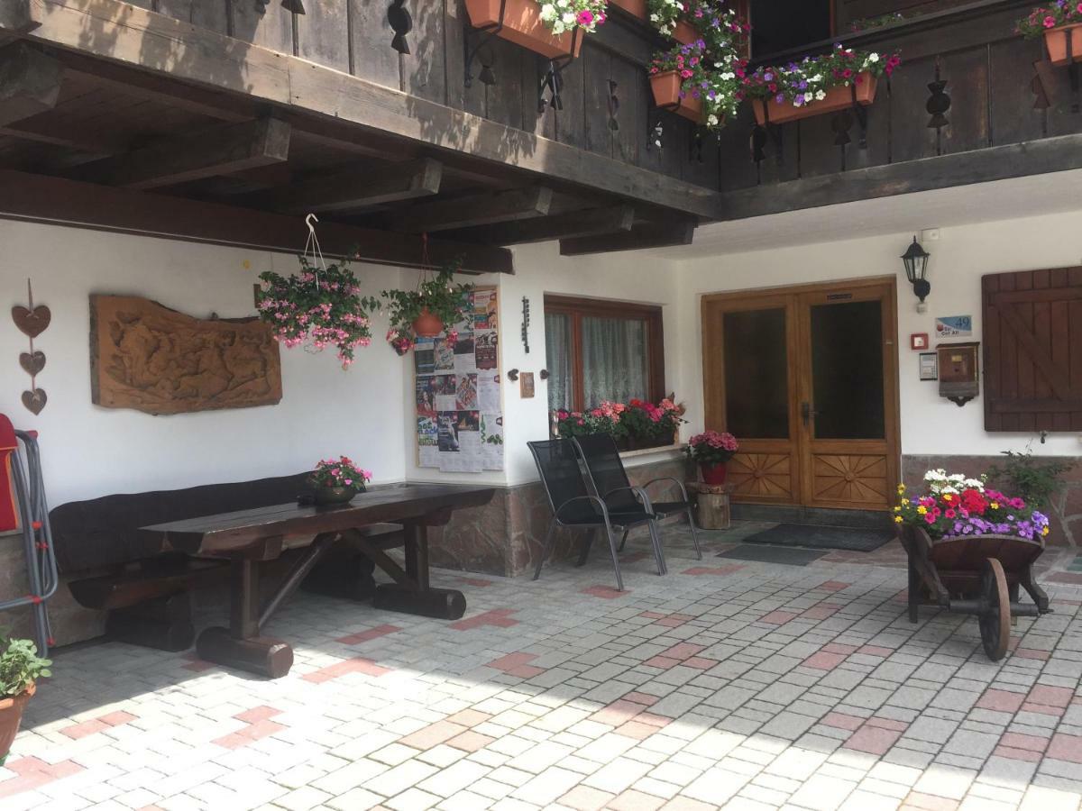 Garni La Vara Corvara In Badia Exterior foto